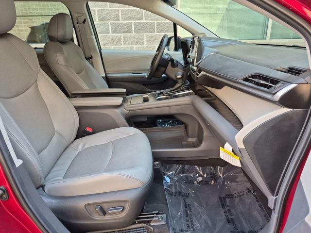2024 Toyota Sienna Limited - Photo 21