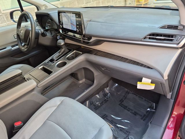 2024 Toyota Sienna Limited - Photo 20