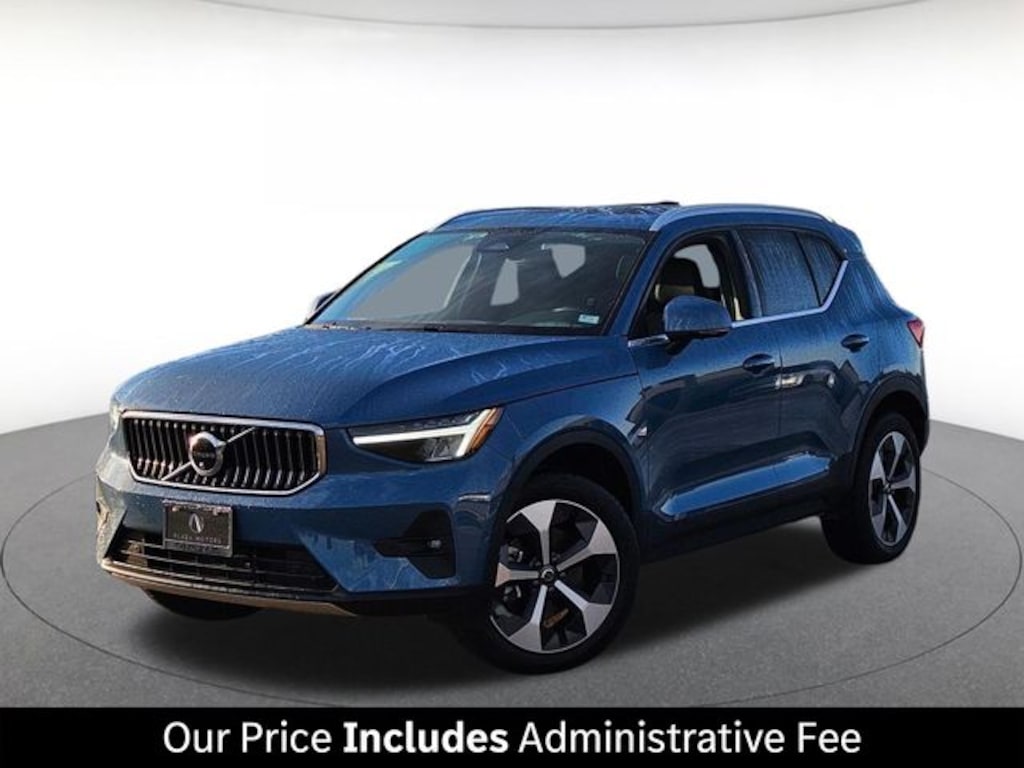 Used 2025 Volvo XC40 B5 Plus Bright Theme AWD SUV
