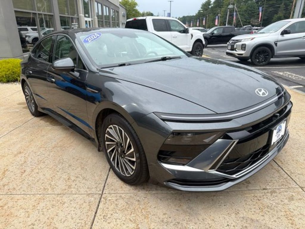 Used 2024 Hyundai Sonata Hybrid Limited Sedan