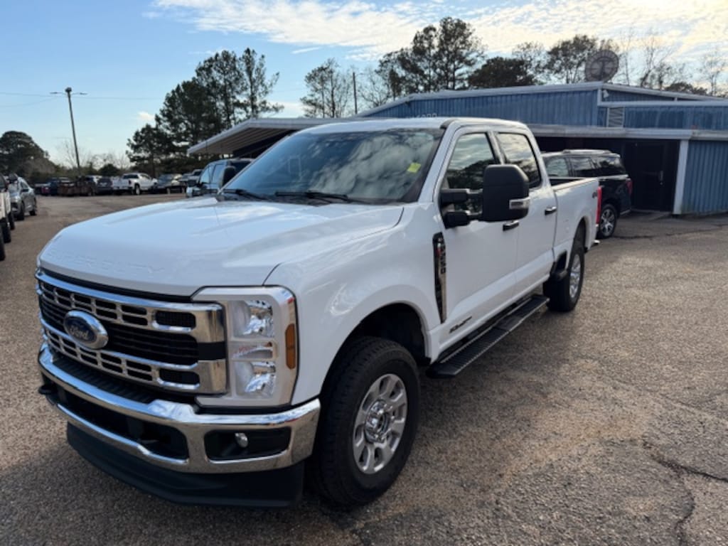 Used 2024 Ford F-250SD XLT Truck