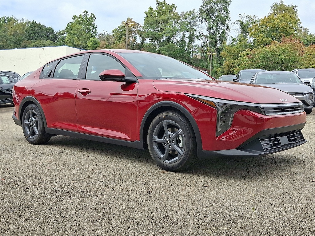 New 2026 Kia K4 LXS Sedan