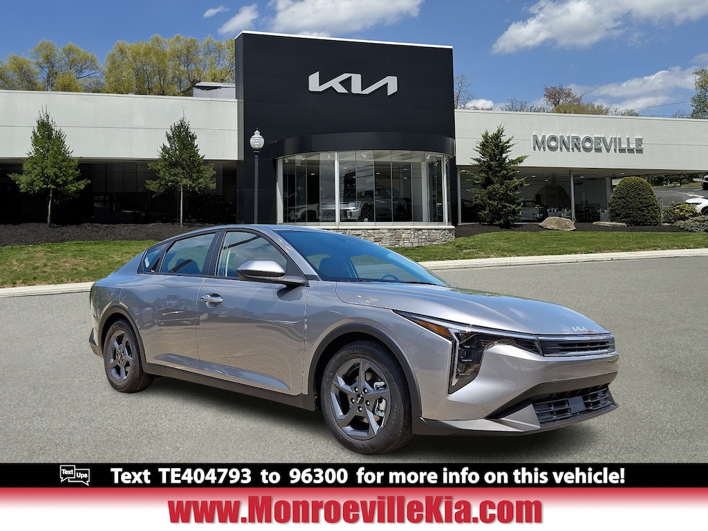 New 2026 Kia K4 LXS Sedan
