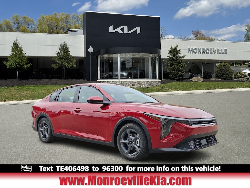 New 2026 Kia K4 LXS Sedan