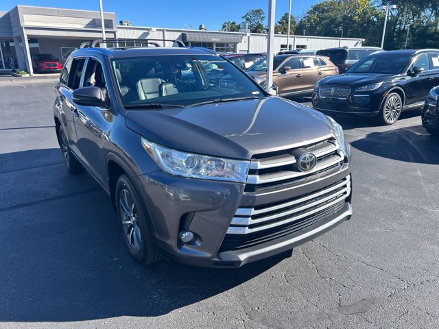 Used 2017 Toyota Highlander SUV