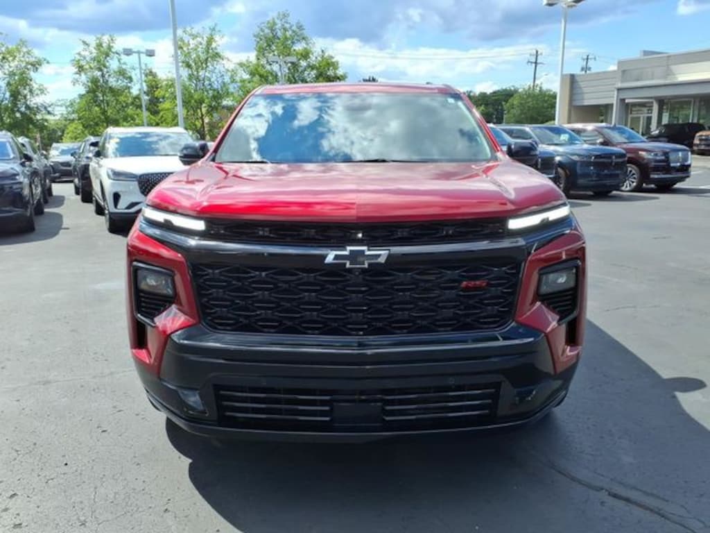 Used 2025 Chevrolet Traverse RS SUV