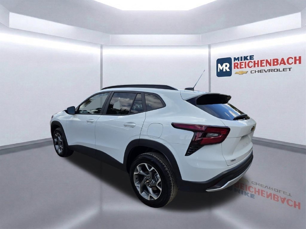 Used 2025 Chevrolet Trax LT SUV
