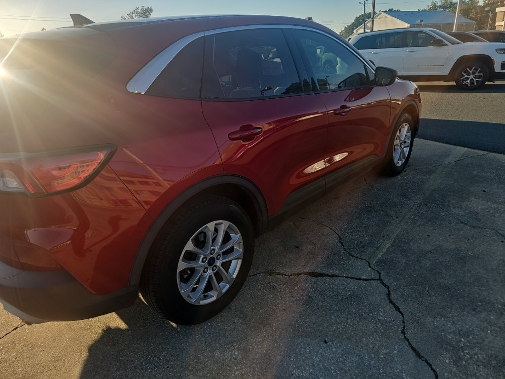Used 2022 Ford Escape SE SUV