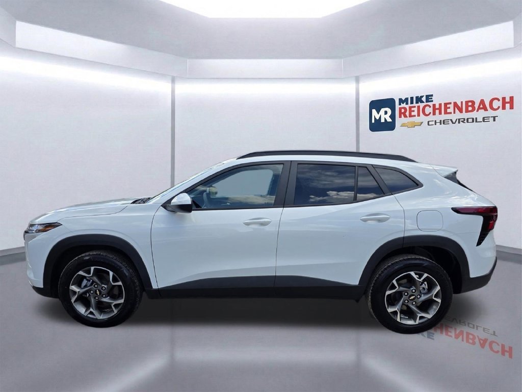 Used 2025 Chevrolet Trax LT SUV