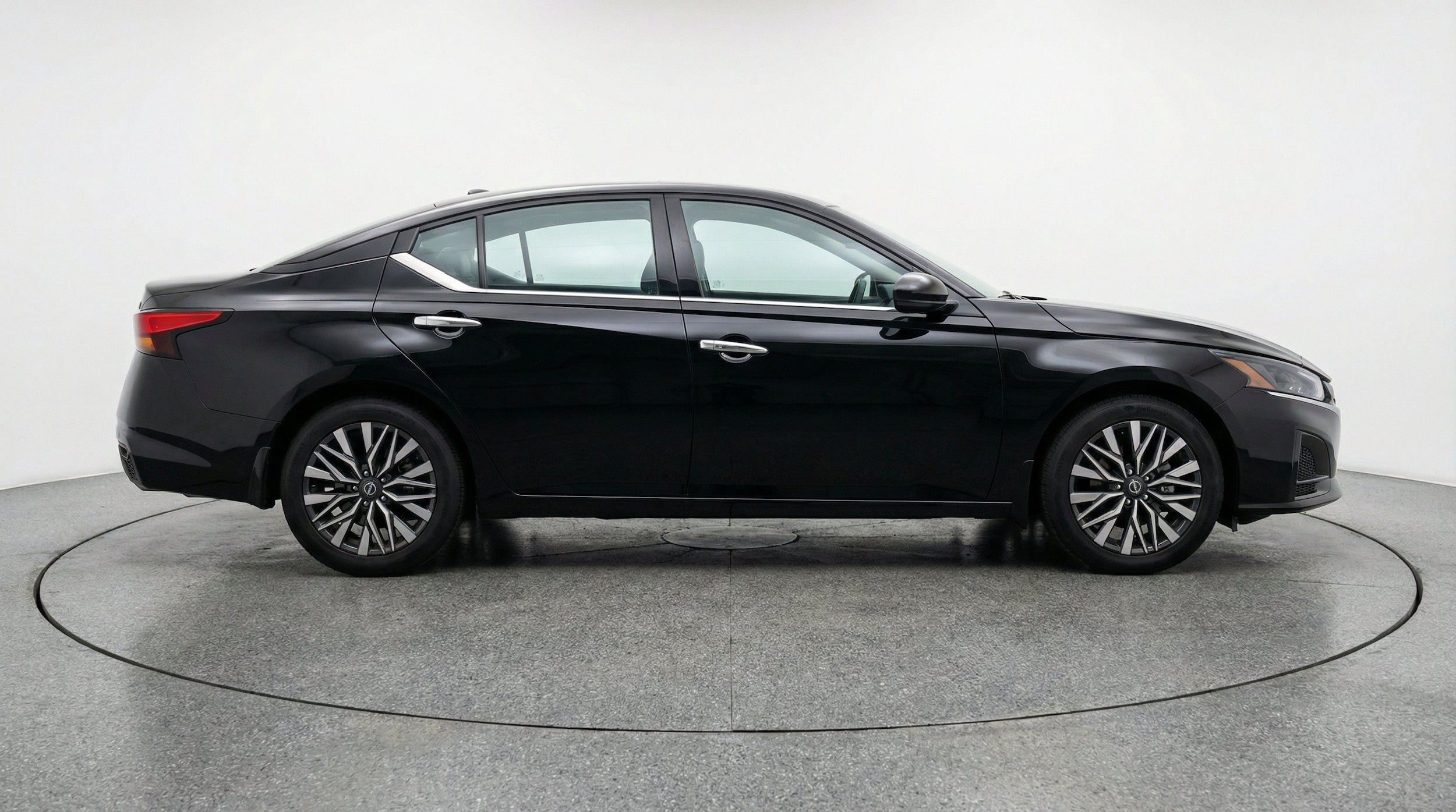 Thumbnail: 2025 Nissan Altima - 11