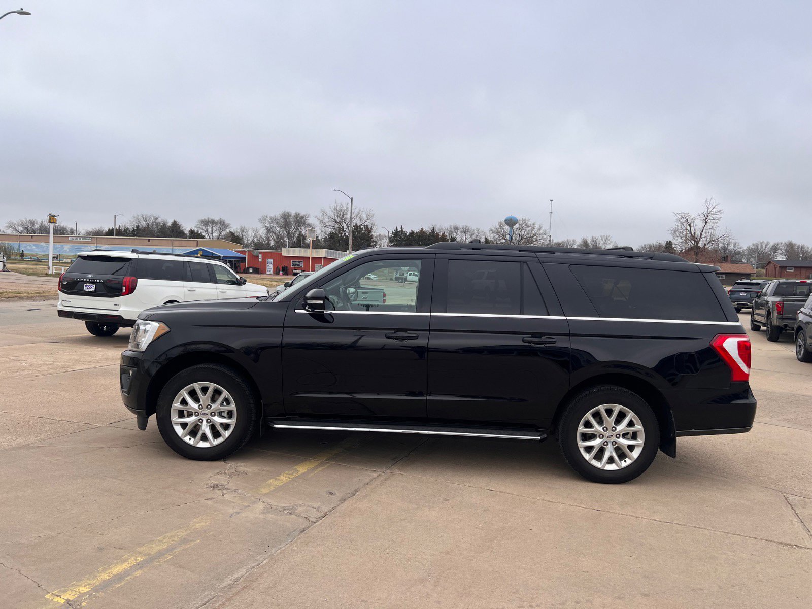 2021 Ford Expedition Max XLT SUV