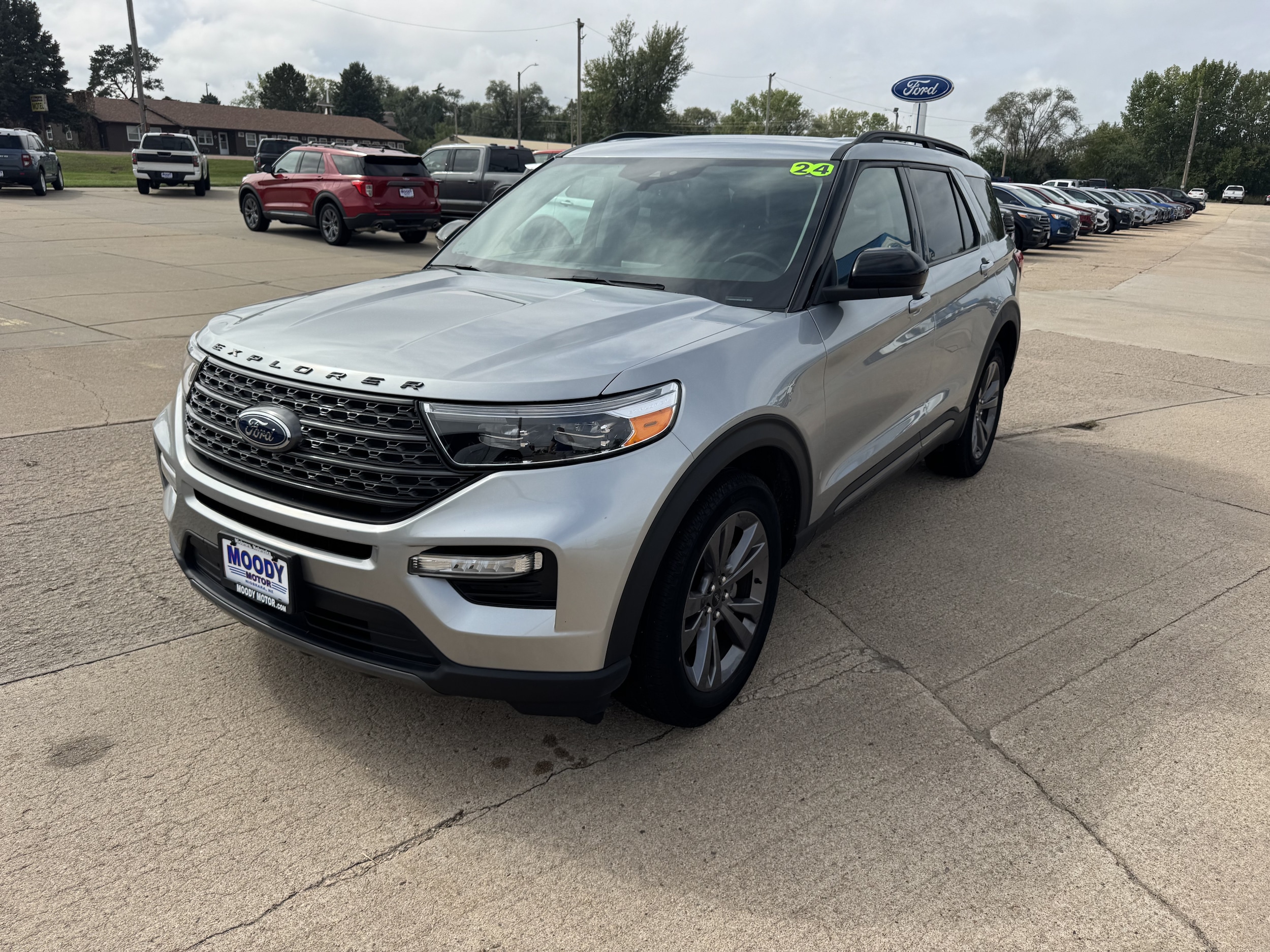 2024 Ford Explorer XLT