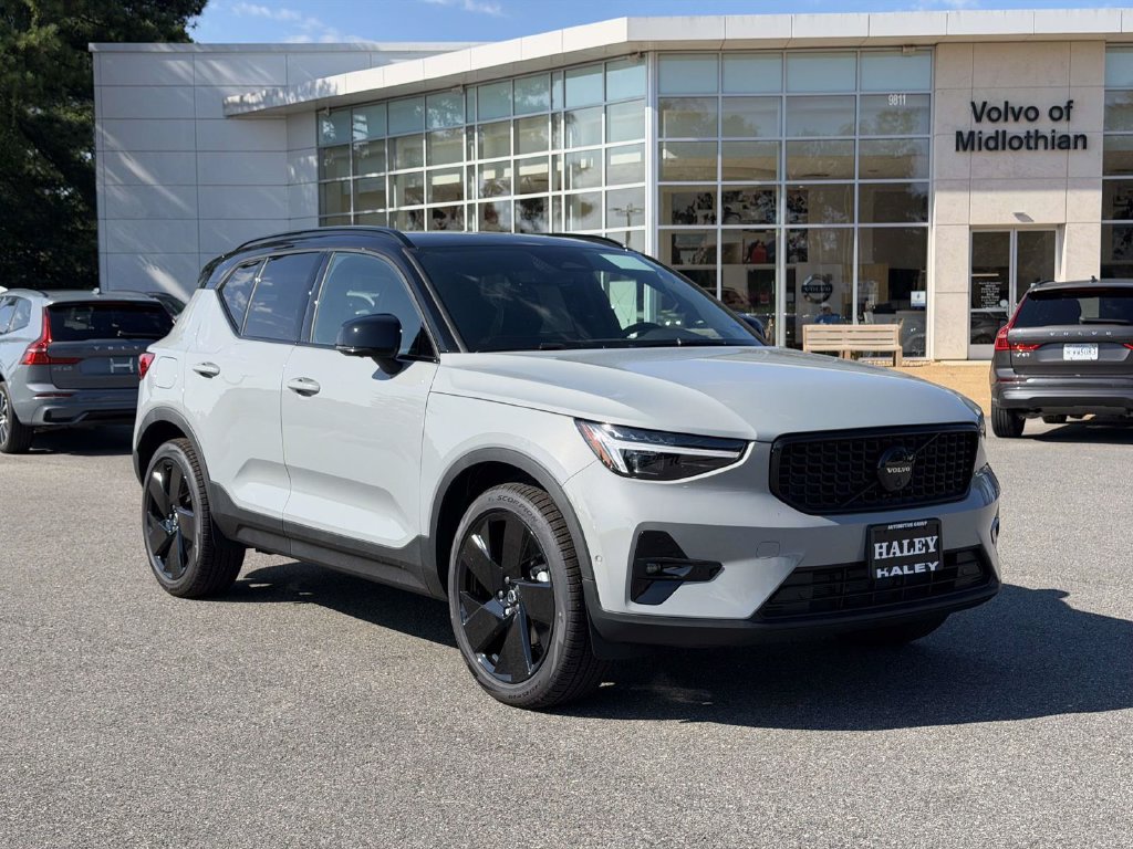 2026 Volvo XC40 B5 Ultra Black Edition AWD SUV