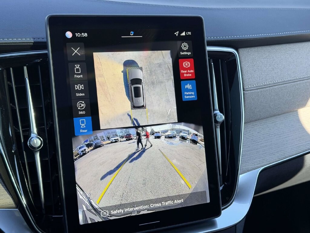 New 2026 Volvo XC90 B6 Plus 7-Seater SUV