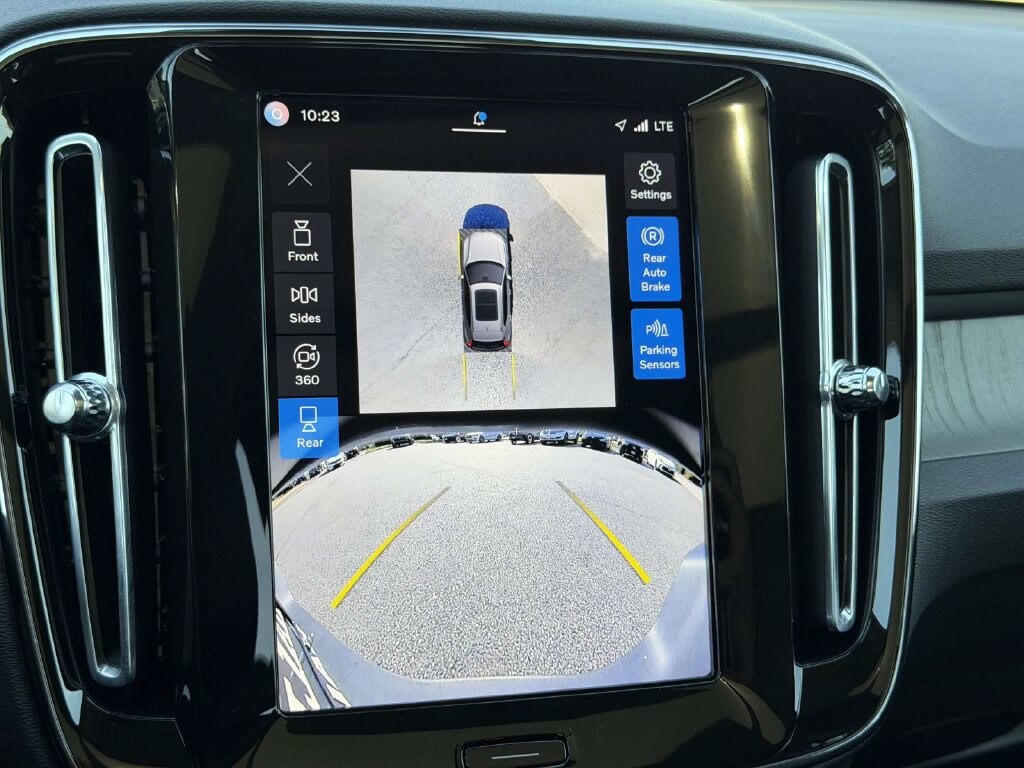 Used 2025 Volvo XC40 B5 Plus Bright Theme SUV