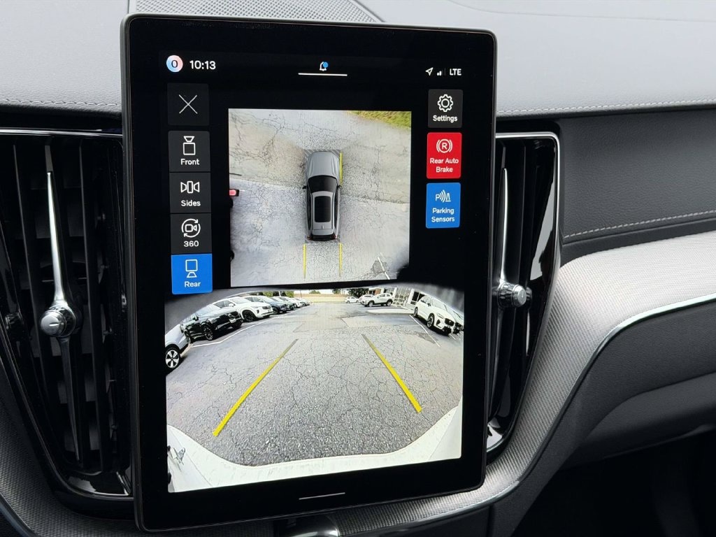 New 2026 Volvo XC60 B5 Ultra Black Edition SUV