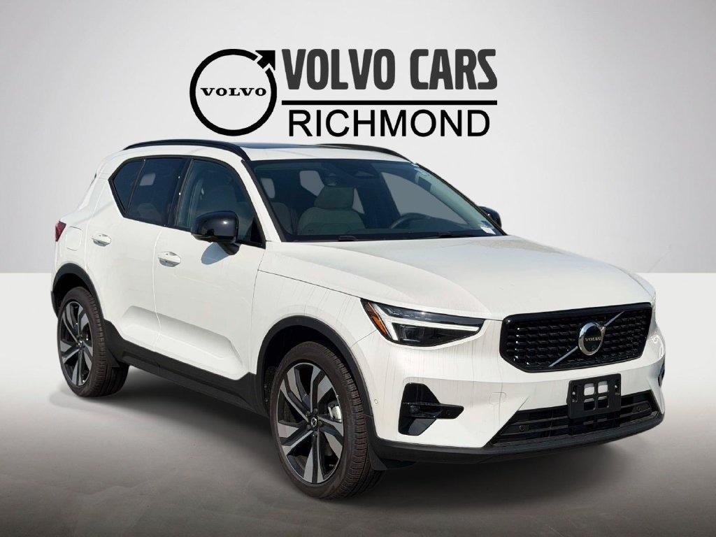 New 2026 Volvo XC40 B5 Ultra SUV