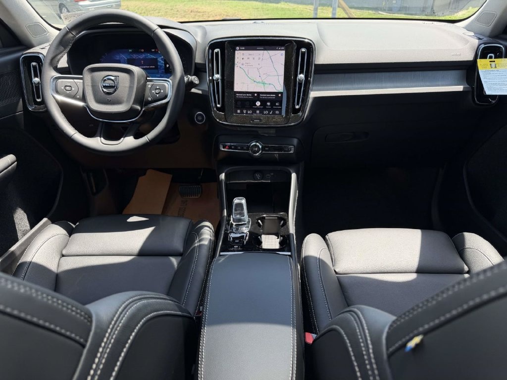 New 2026 Volvo XC40 B5 Plus SUV
