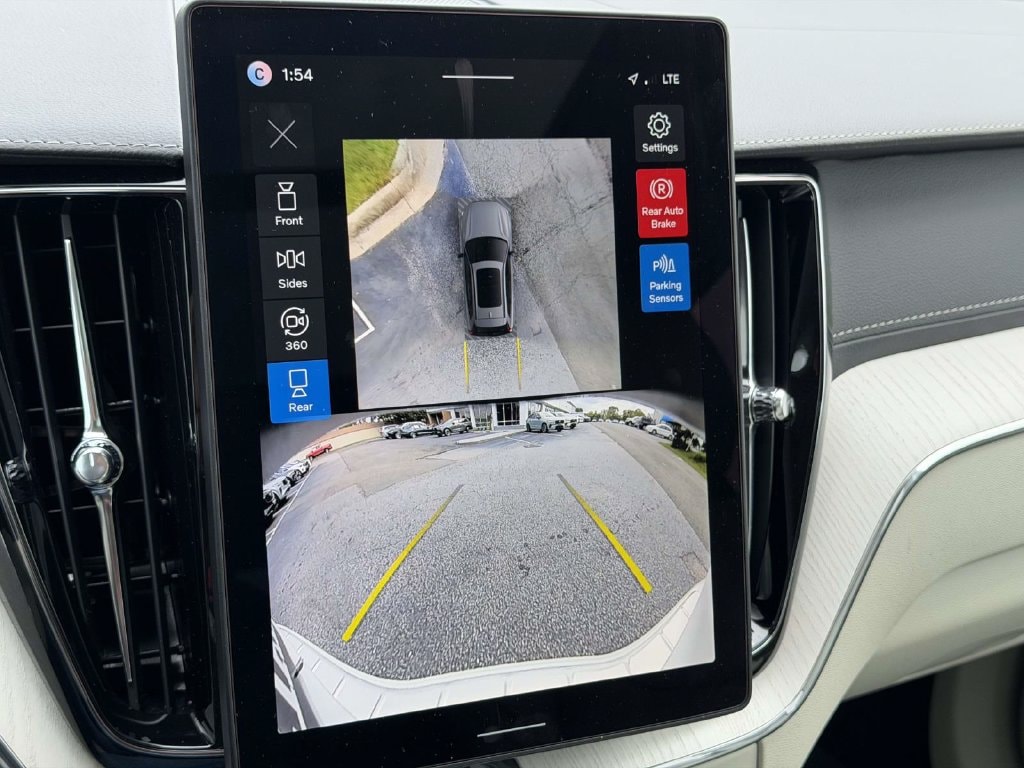 New 2026 Volvo XC60 B5 Ultra SUV