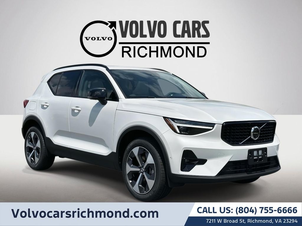 New 2026 Volvo XC40 B4 Plus SUV