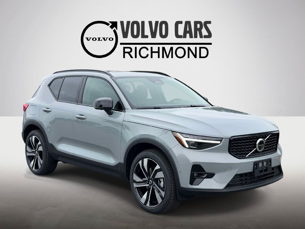 2026 Volvo XC40 B5 Plus AWD SUV