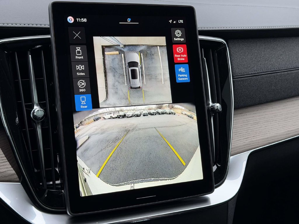 New 2026 Volvo XC90 B6 Plus 7-Seater SUV