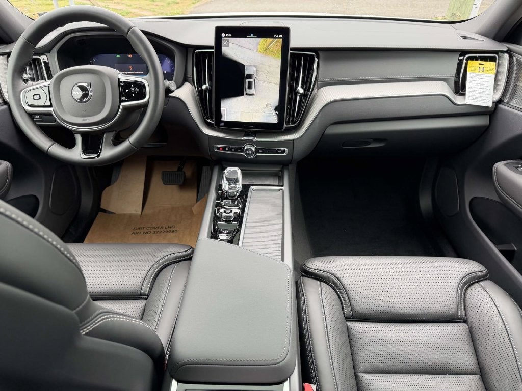 New 2026 Volvo XC60 B5 Ultra Black Edition SUV