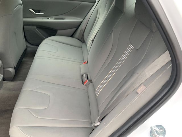 2024 Hyundai Elantra SEL - Photo 18