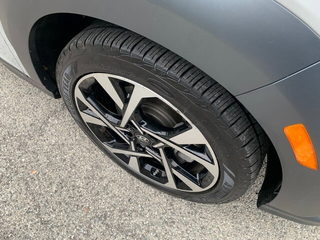 2023 Hyundai Kona Limited - Photo 9