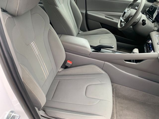 2024 Hyundai Elantra SEL - Photo 10