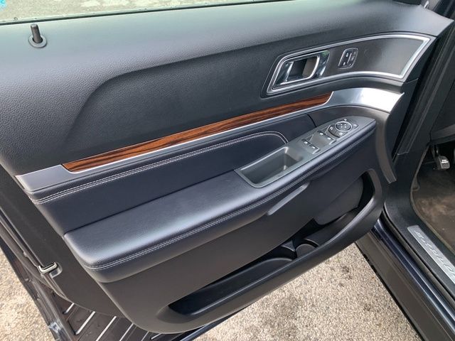 2017 Ford Explorer Limited - Photo 25