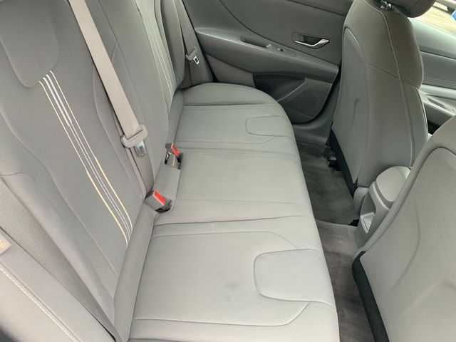 2024 Hyundai Elantra SEL - Photo 15