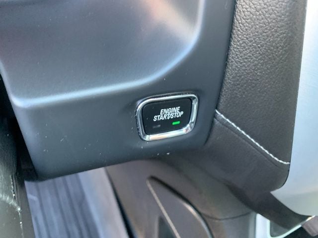 2023 GMC Acadia SLT - Photo 29