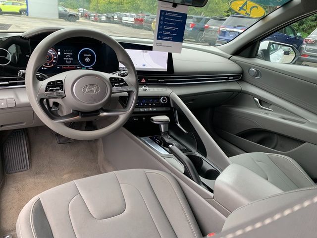 2024 Hyundai Elantra SEL - Photo 19