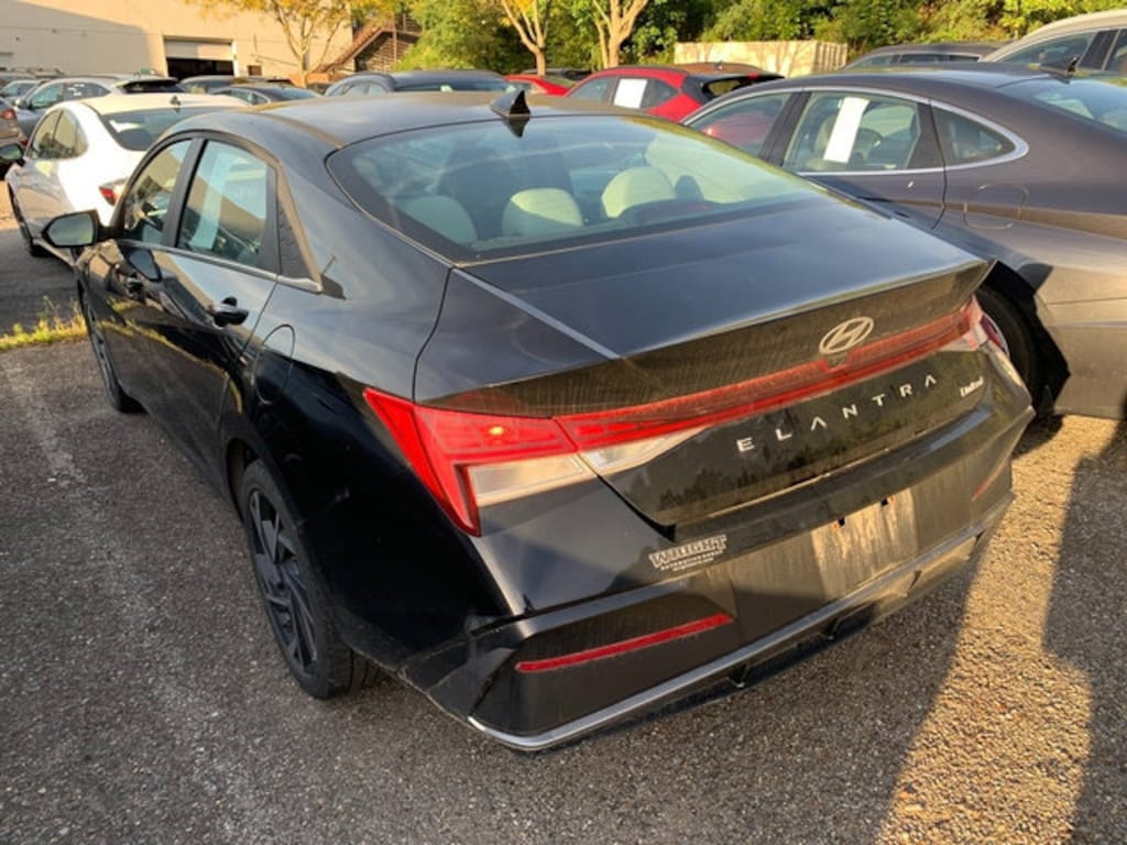 Used 2025 Hyundai Elantra Limited Sedan