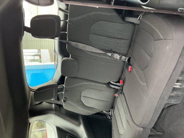 2023 Chrysler Pacifica Touring - Photo 13