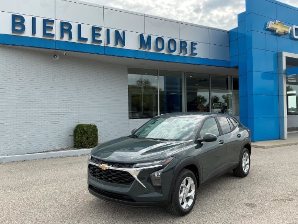 New 2026 Chevrolet Trax LS SUV
