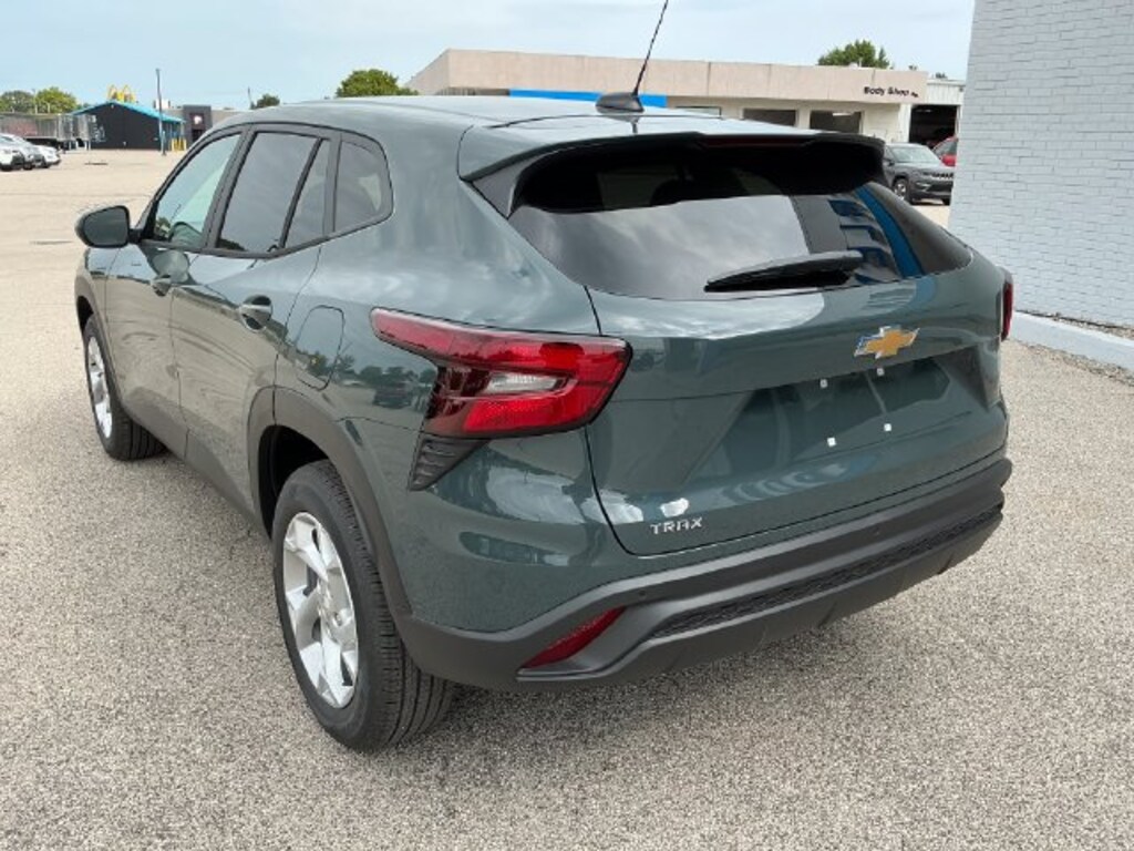 New 2026 Chevrolet Trax LS SUV