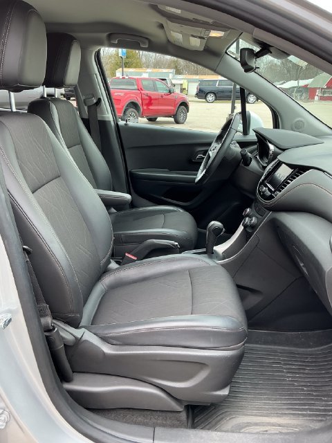 2022 Chevrolet Trax LT - Photo 11