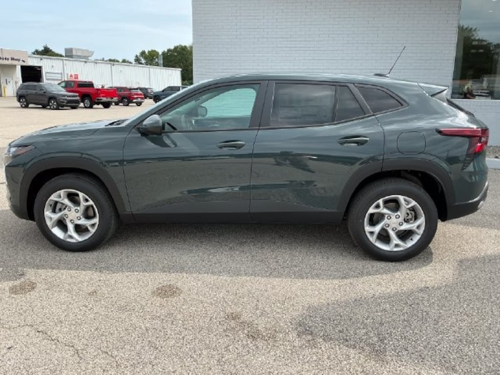 New 2026 Chevrolet Trax LS SUV