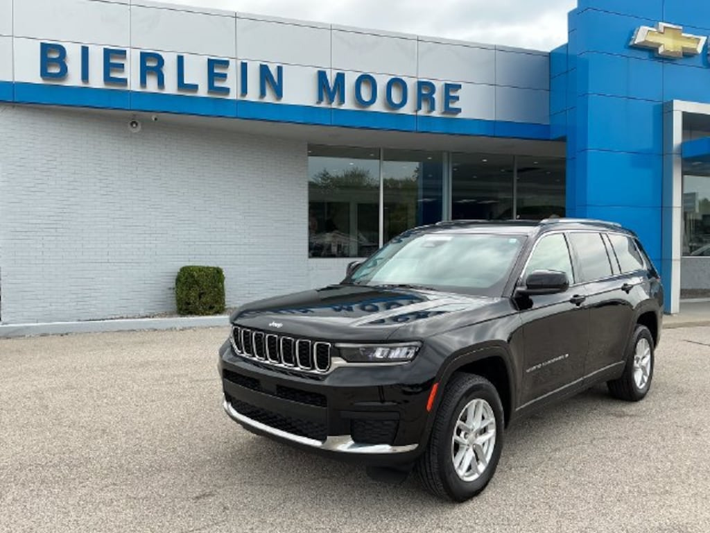 Used 2023 Jeep Grand Cherokee L Laredo 4x4 SUV