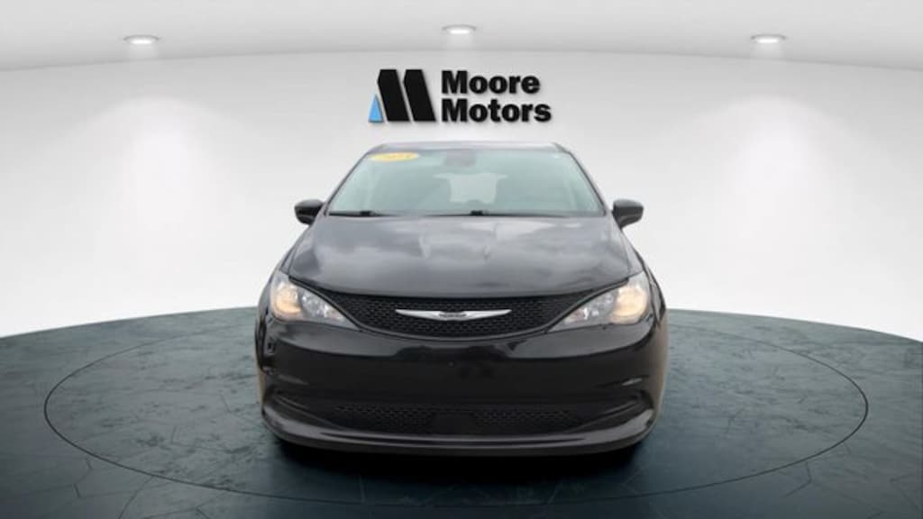 Used 2023 Chrysler Voyager LX Minivan/Van