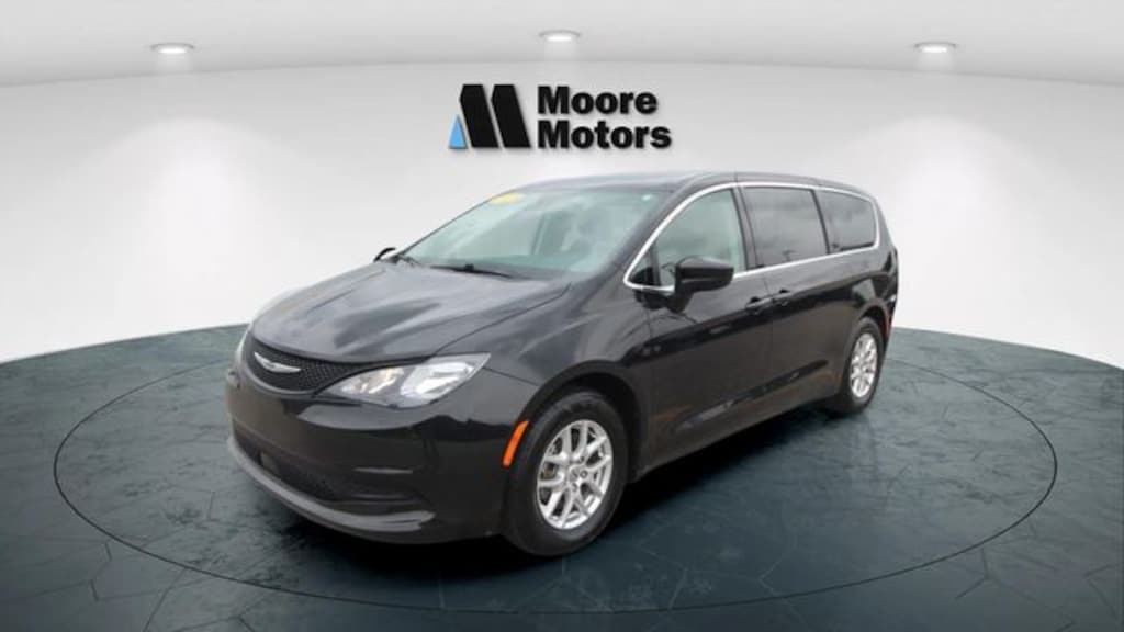 Used 2023 Chrysler Voyager LX Minivan/Van