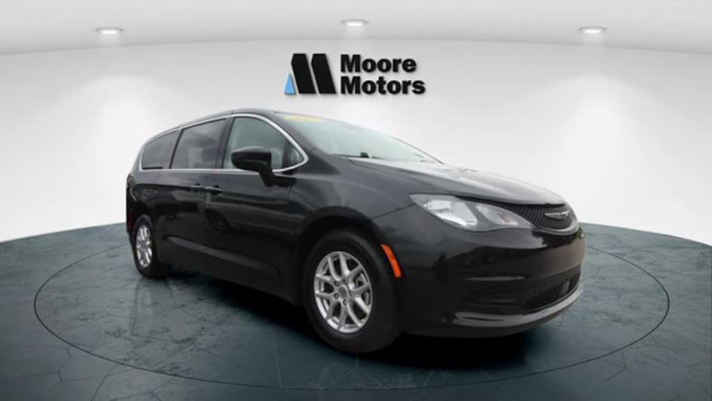 Used 2023 Chrysler Voyager LX Minivan/Van
