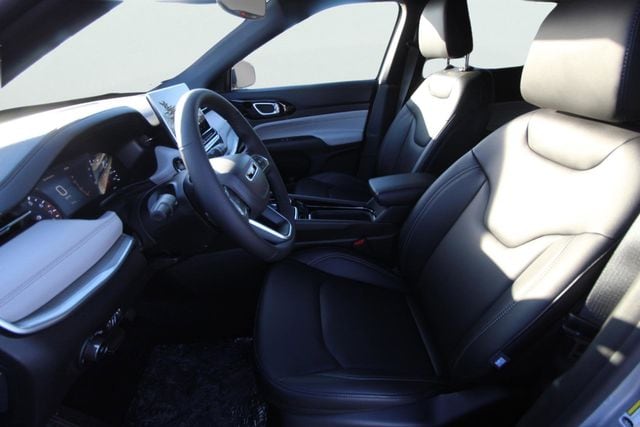 2026 Jeep Compass Limited - Photo 17