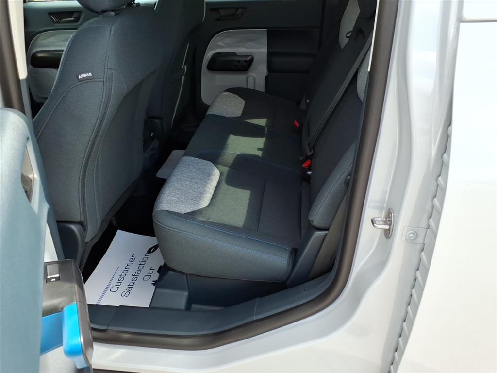2025 Ford Maverick XLT - Photo 6