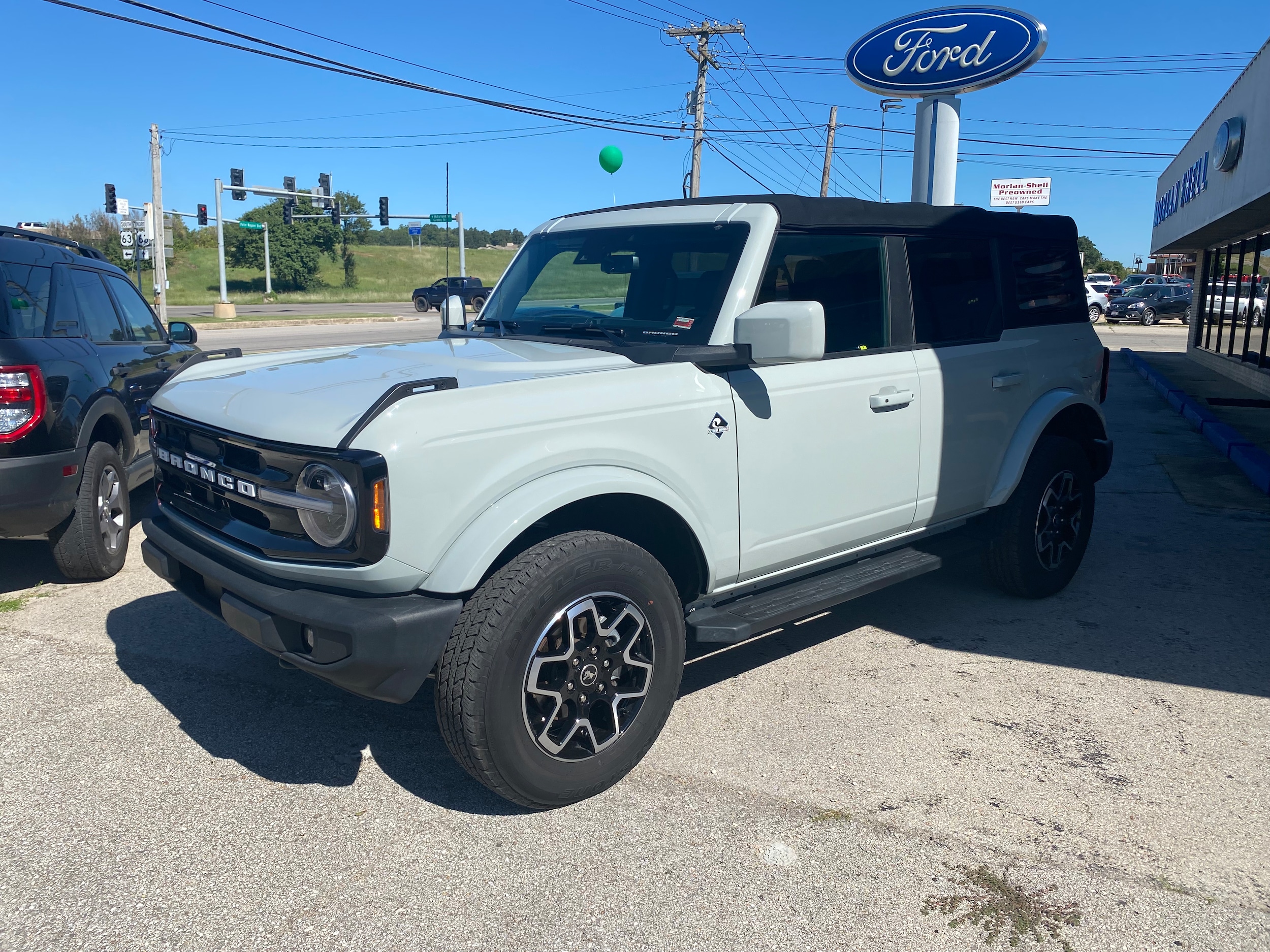 2021 Ford Bronco 4-Door Outer Banks