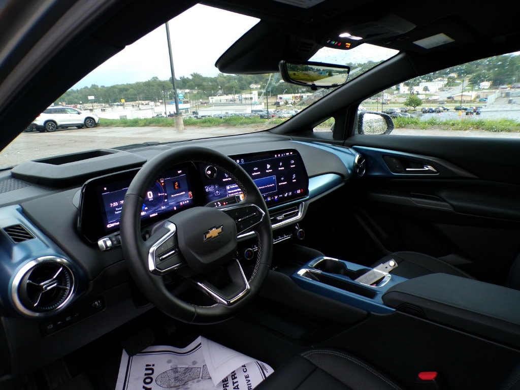 2026 Chevrolet Equinox EV 2LT - Photo 9