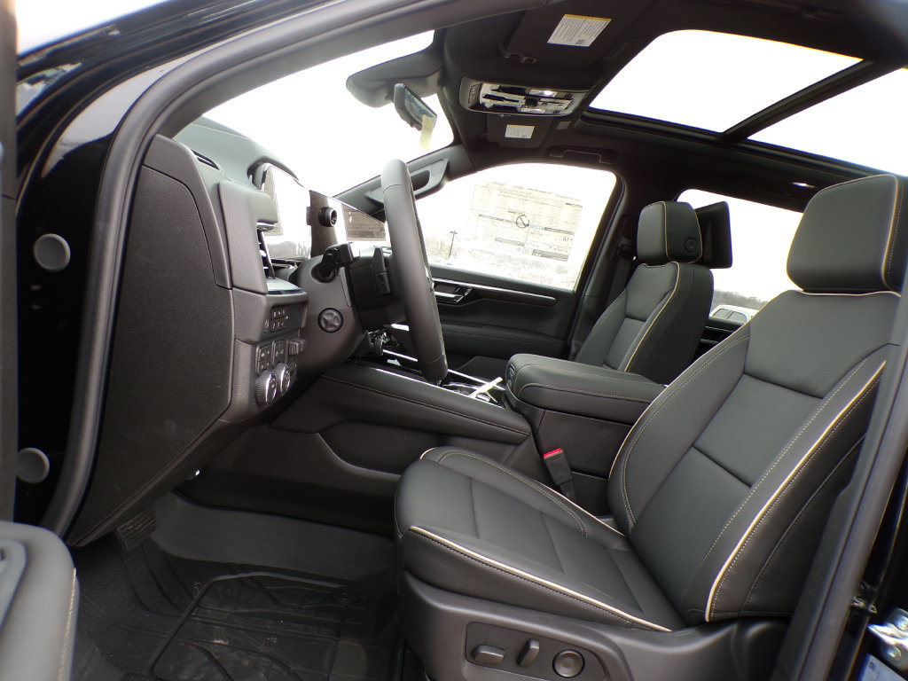 2026 Chevrolet Suburban Premier - Photo 15