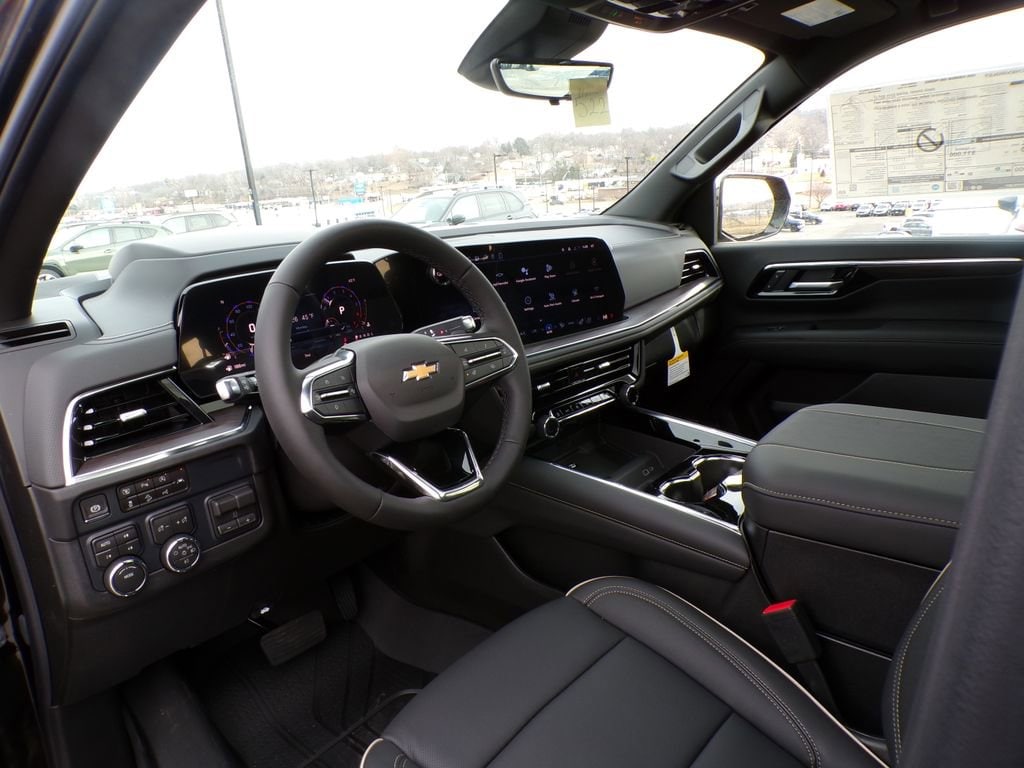 2026 Chevrolet Suburban Premier - Photo 14